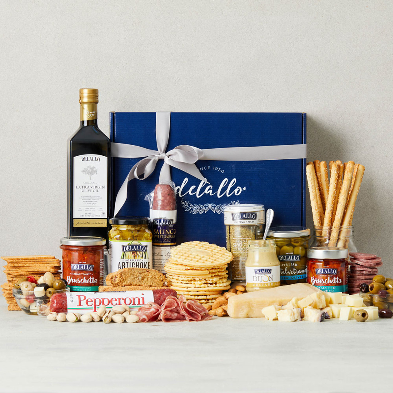DeLalloFanFavoritesItalianFoodGiftBox_webhorz